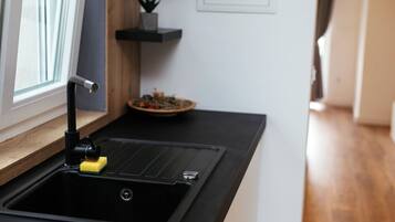 Villa | Cuisine privée | Réfrigérateur, four à micro-ondes, un four, surface de cuisson