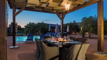 Khu ẩm thực ngoài trời