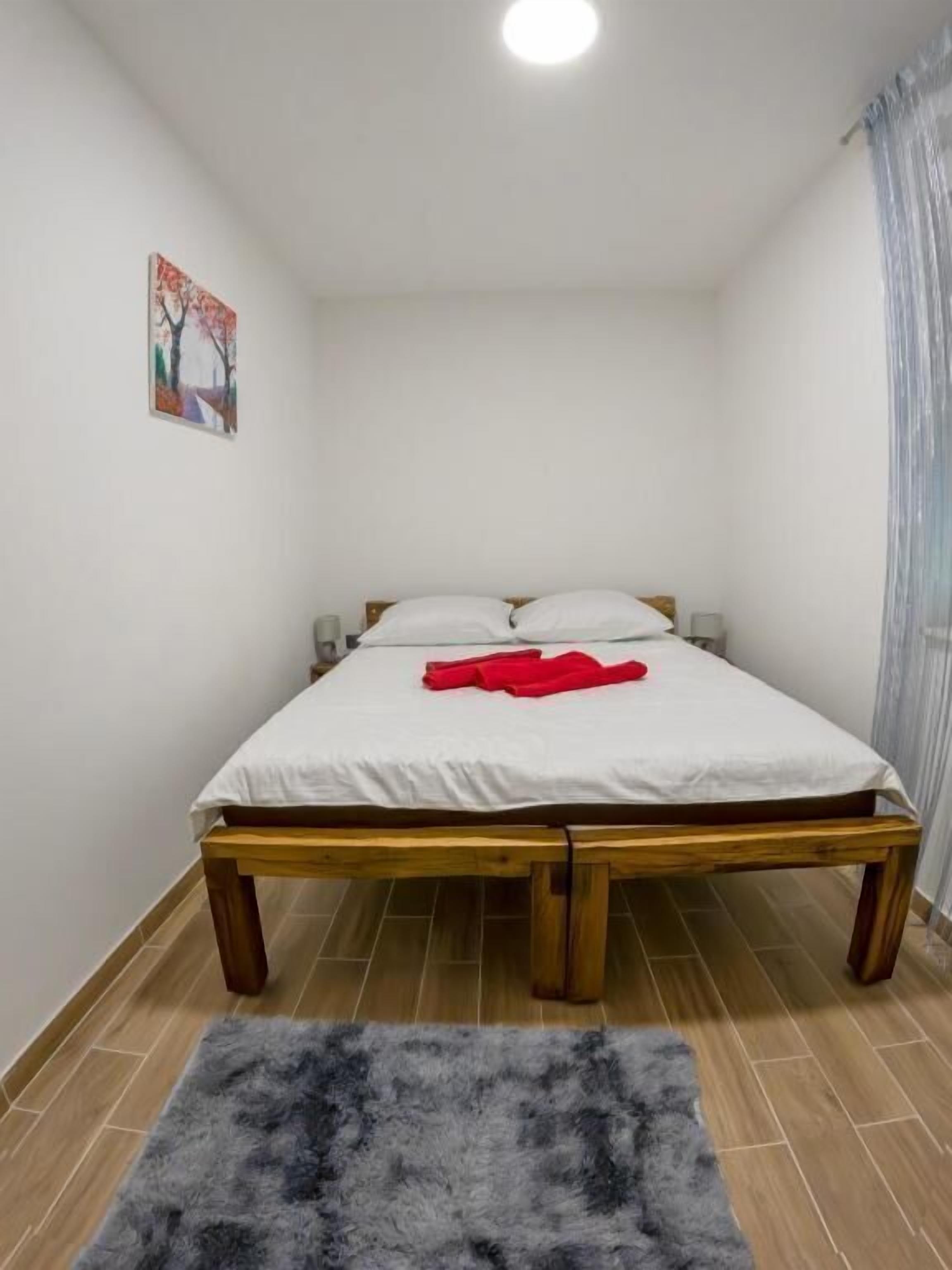 Villa | Coffres-forts dans les chambres, fer et planche à repasser