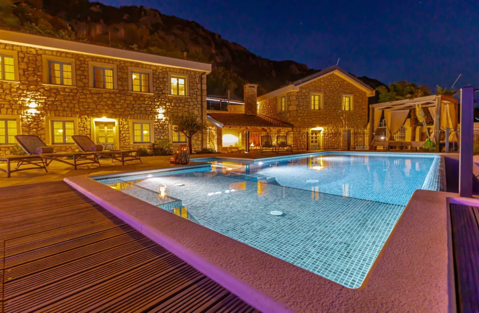 Indoor pool, outdoor pool