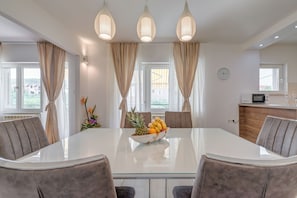 Apartment (A1) | Dining - Apartment Dunja (Split)