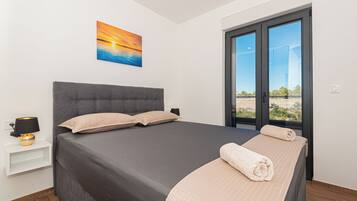 Villa | Iron/ironing board, free WiFi