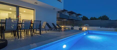 Villa | Outdoor pool