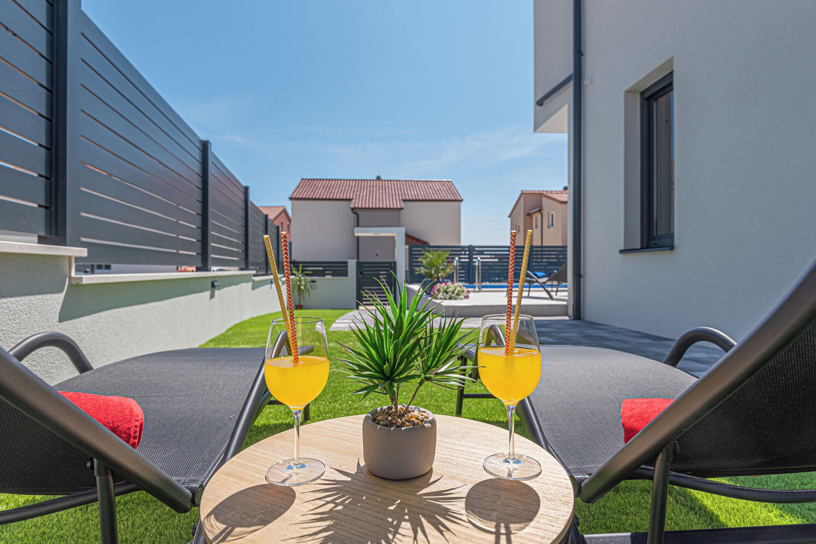 Villa | Iron/ironing board, free WiFi