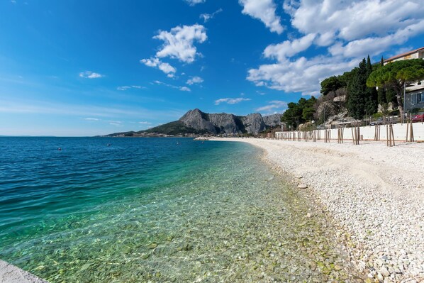 Beach - Villa Eden With Heated Pool (Omis)