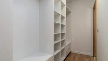 Villa | Interior entrance