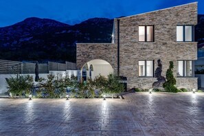 Building design - Villa Eden With Heated Pool (Omis)
