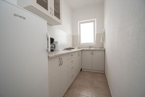 Private kitchen - Apartments Marina View (Tribunj)