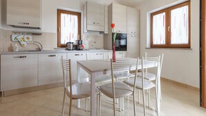 Villa | Özel mutfak | Espresso kahve makinesi, buzdolabı, mikrodalga fırın, fırın 