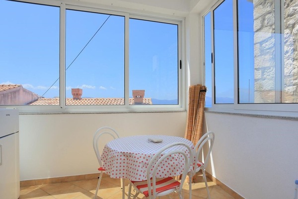 Apartment (A2) | Dining