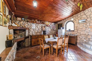 Outdoor dining - Villa Roko (Novi Vinodolski)