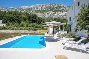 Outdoor pool, a heated pool - Villa Knez (Omis)