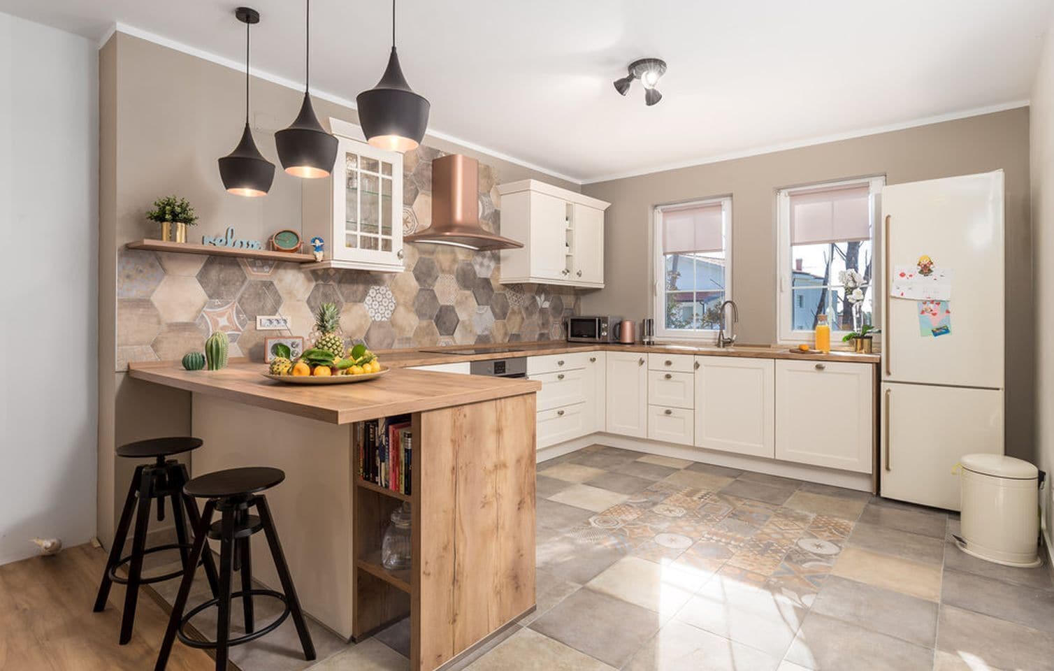 Villa | Cocina privada | Refrigerador, microondas, horno y parrilla de estufa 