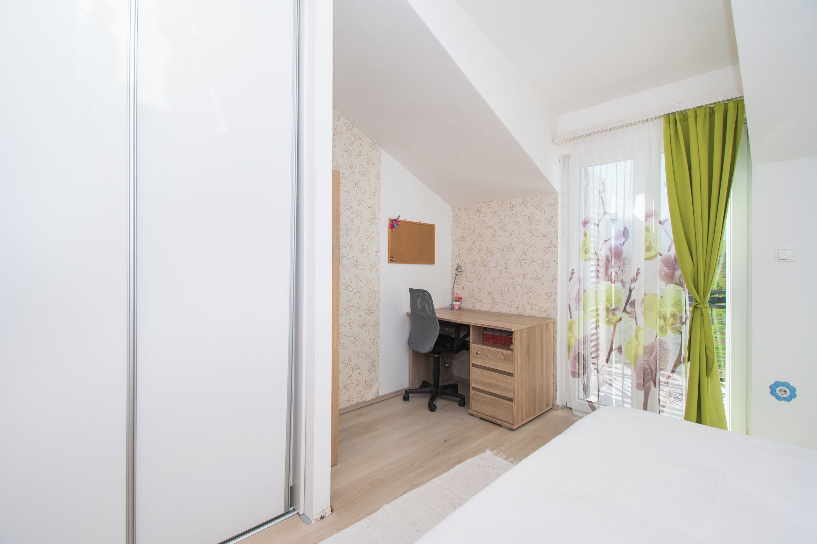 فيلا | مكواة/لوح كي وواي فاي مجانًا