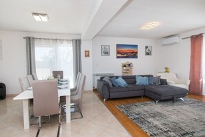 Villa | Living room - Villa Beautiful Countryside (Ružić)