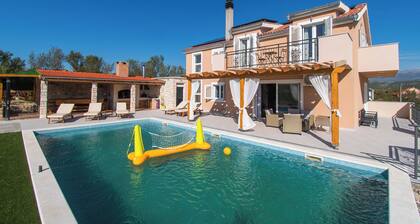 Villa Beautiful Countryside