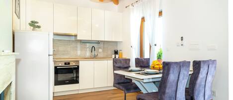 Villa | Eget kök | KylskÄp, ugn, spishÀll och diskmaskin