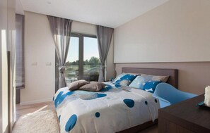 In-room safe, iron/ironing board, free WiFi - Villa Royal Green (Rasa)