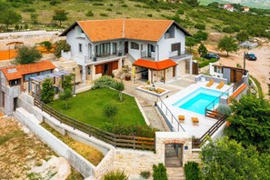 Free self-parking - Villa Kamenia (Drnis)