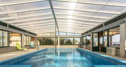Villa Casa With Indoor Pool