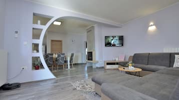 Villa | Living room | Fireplace