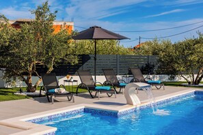 Piscina externa, piscina aquecida