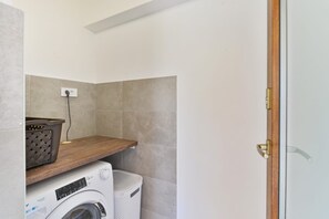 Villa | Badezimmer | Dusche