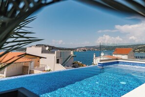 Outdoor pool - Villa Miracle (Rogoznica)