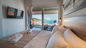 In-room safe, iron/ironing board, free WiFi