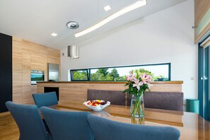 Villa | Restaurantes