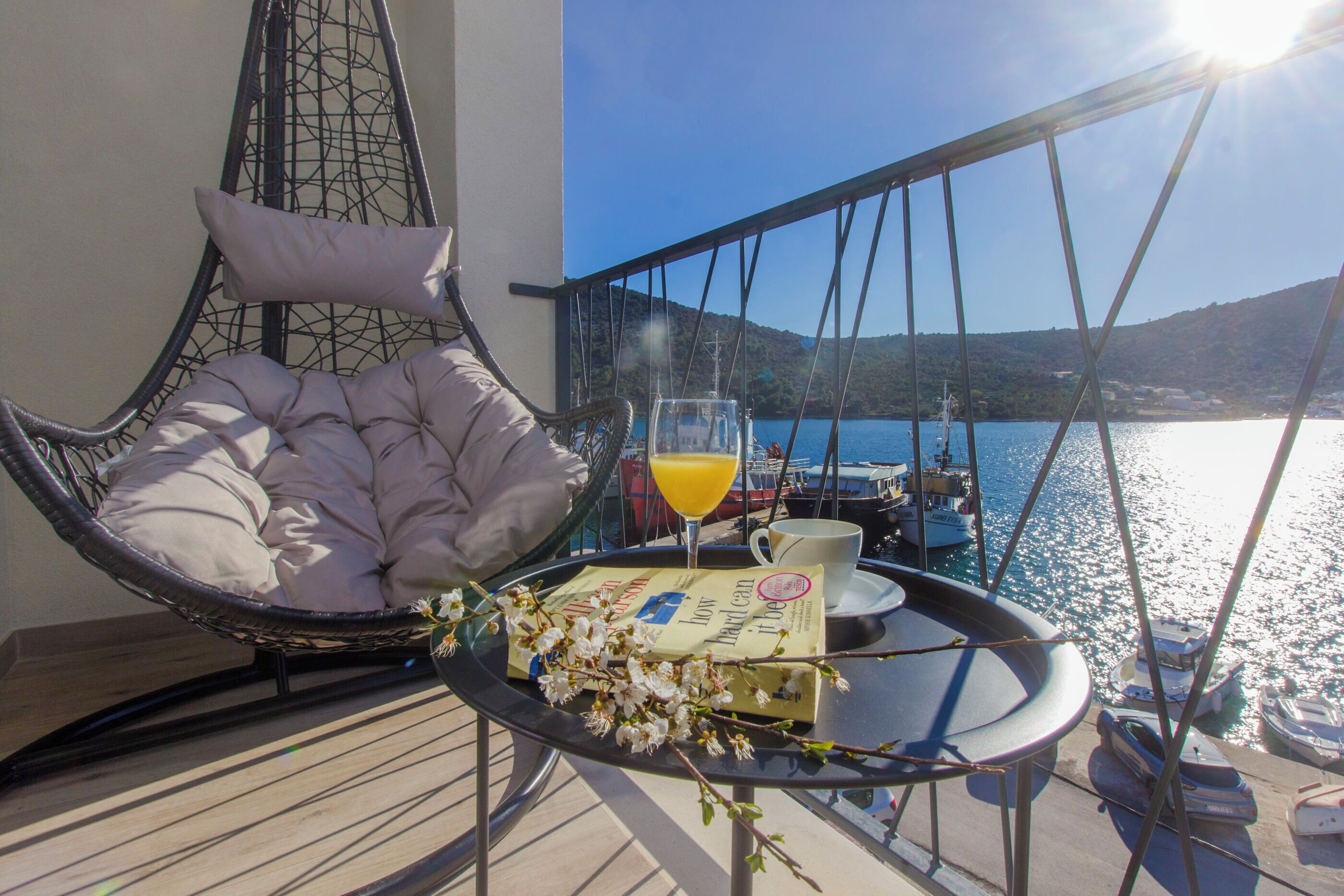 Villa | Balcony