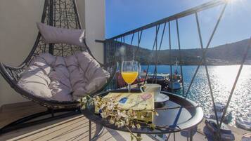 Villa | Balcony
