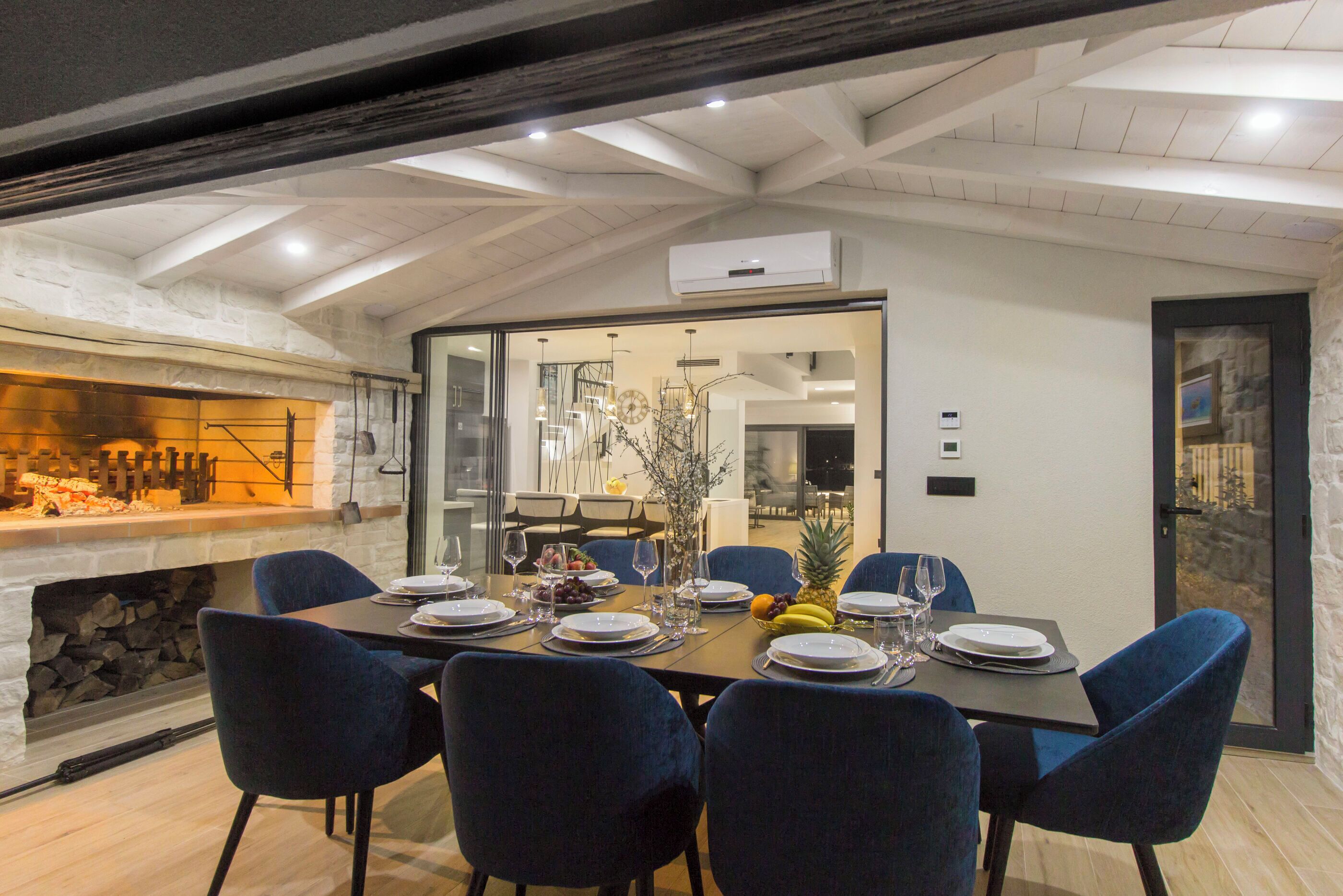 Villa | Restaurantes