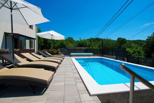 Villa Nola