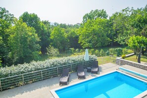 Outdoor pool, a heated pool - Villa Dante (Viskovo)