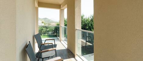 Villa | Balcony
