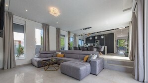 Living room - Villa Ren (Nin)