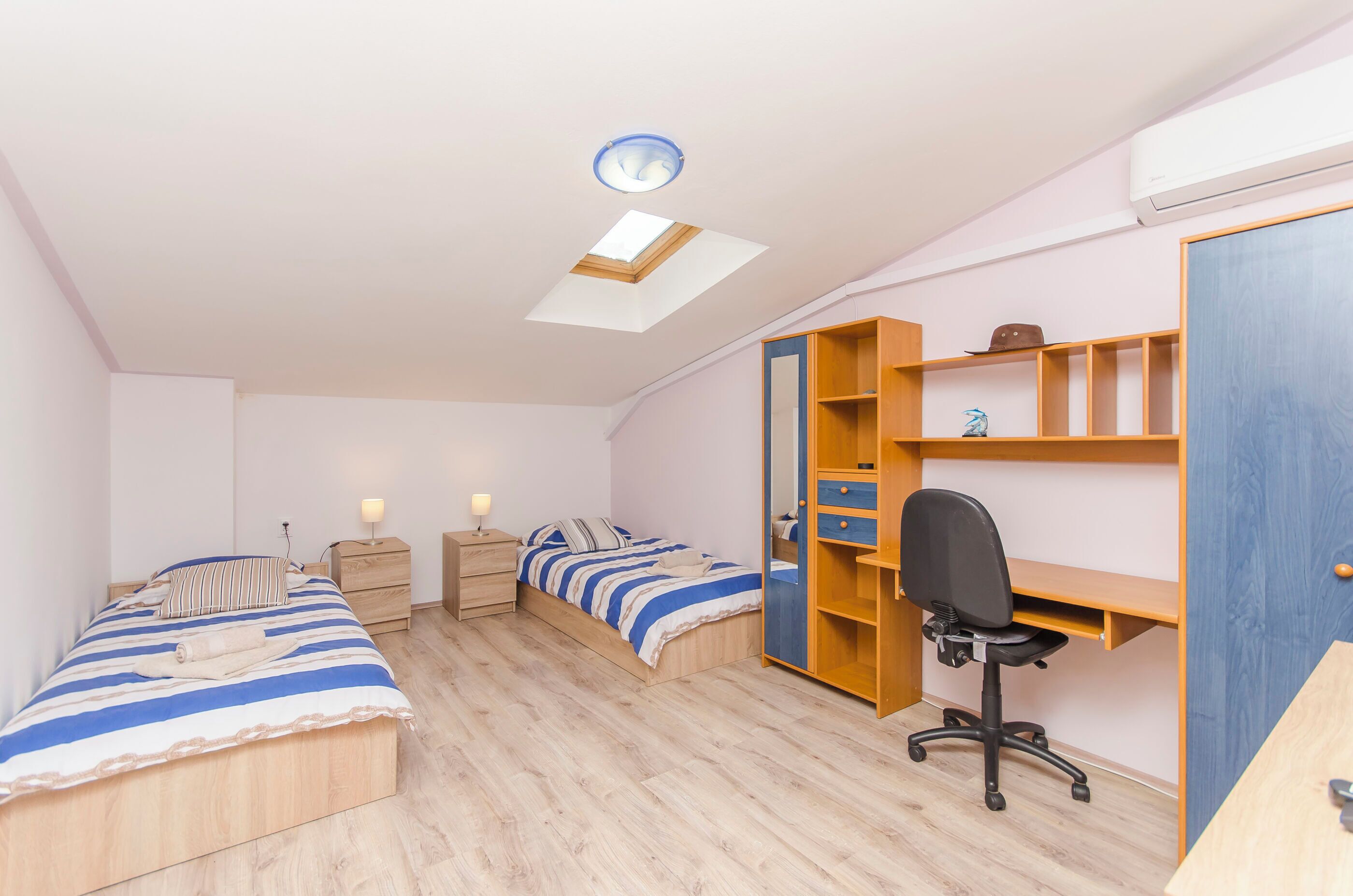 Huvila | Silitysrauta/-lauta, ilmainen Wi-Fi