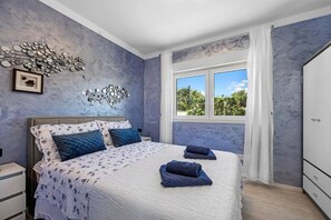 Villa | In-room safe, iron/ironing board, free WiFi