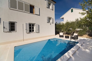 Outdoor pool - Villa Sea View (Marina)