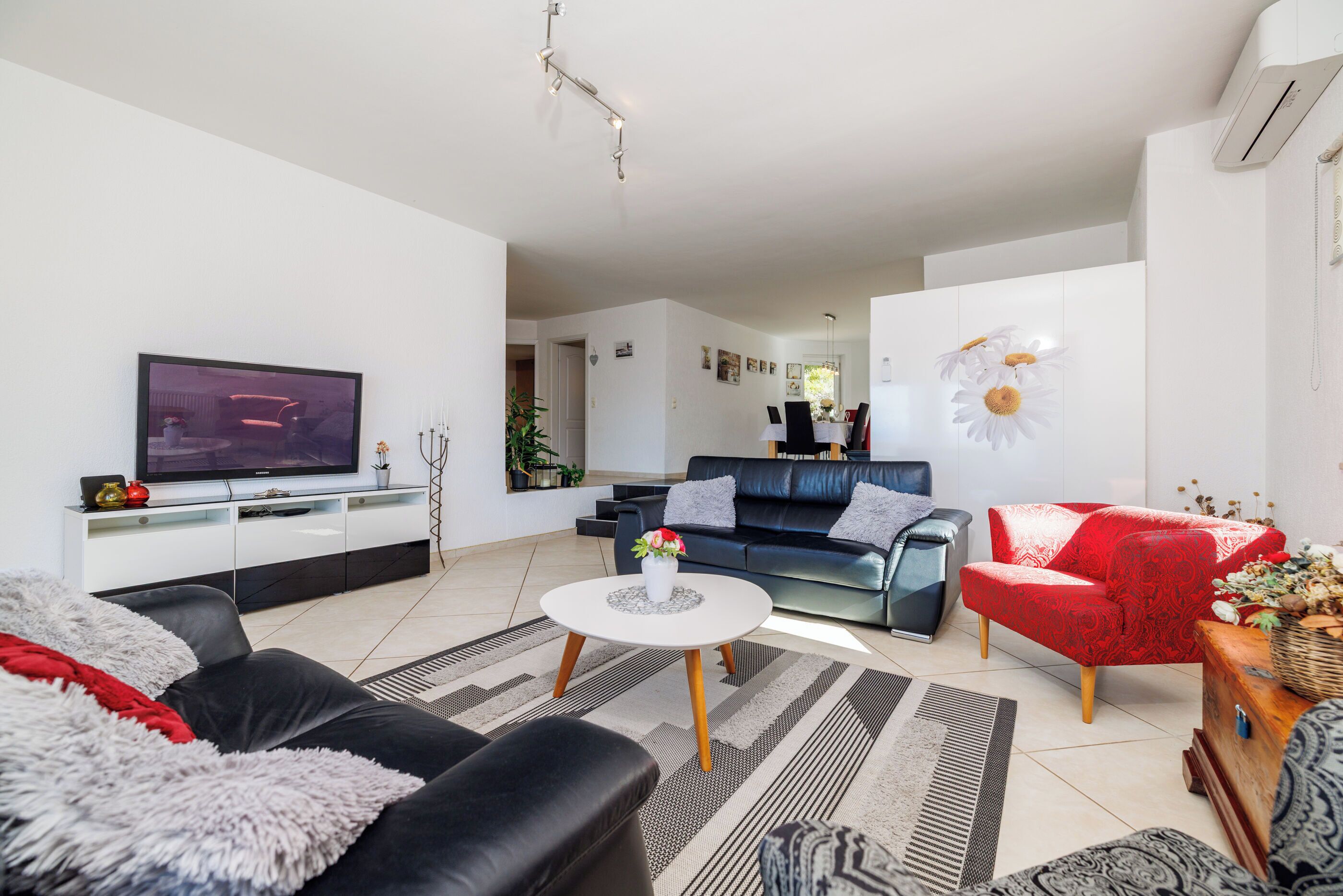 Villa | Wohnzimmer | Smart-TV, Streaming-Dienste