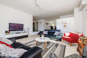 Vila | Sala de estar | Smart TV, serviços de streaming