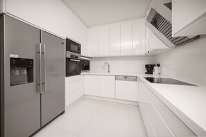 Villa | Dapur peribadi | Peti sejuk, ketuhar gelombang mikro, ketuhar, dapur 