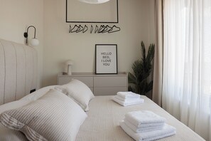 Villa | Laptop workspace, iron/ironing board, free WiFi