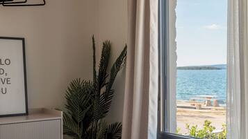 Villa | Ruang kerja komputer riba, seterika/papan seterika, Wi-fi percuma