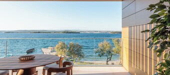 Villa Sea Song