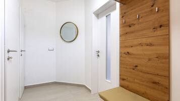 Villa | Interior entrance