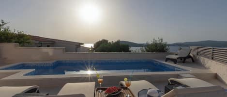 Outdoor pool, a heated pool