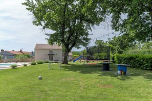 Courtyard - Villa Batelica (Rasa)