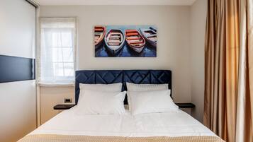 Villa | Laptop workspace, free WiFi